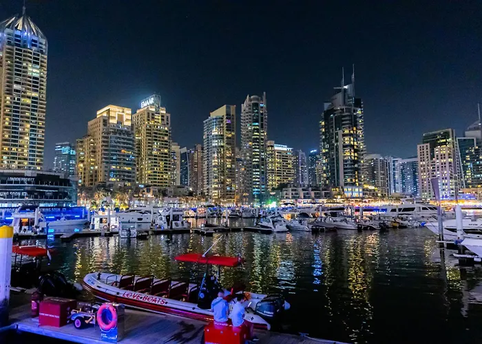 Dubai Marina Gate 2 Deluxe Apartment